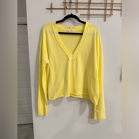 NWOT Gilded Intent brand , yellow low v neck sweater , size M - Picture 5 of 9